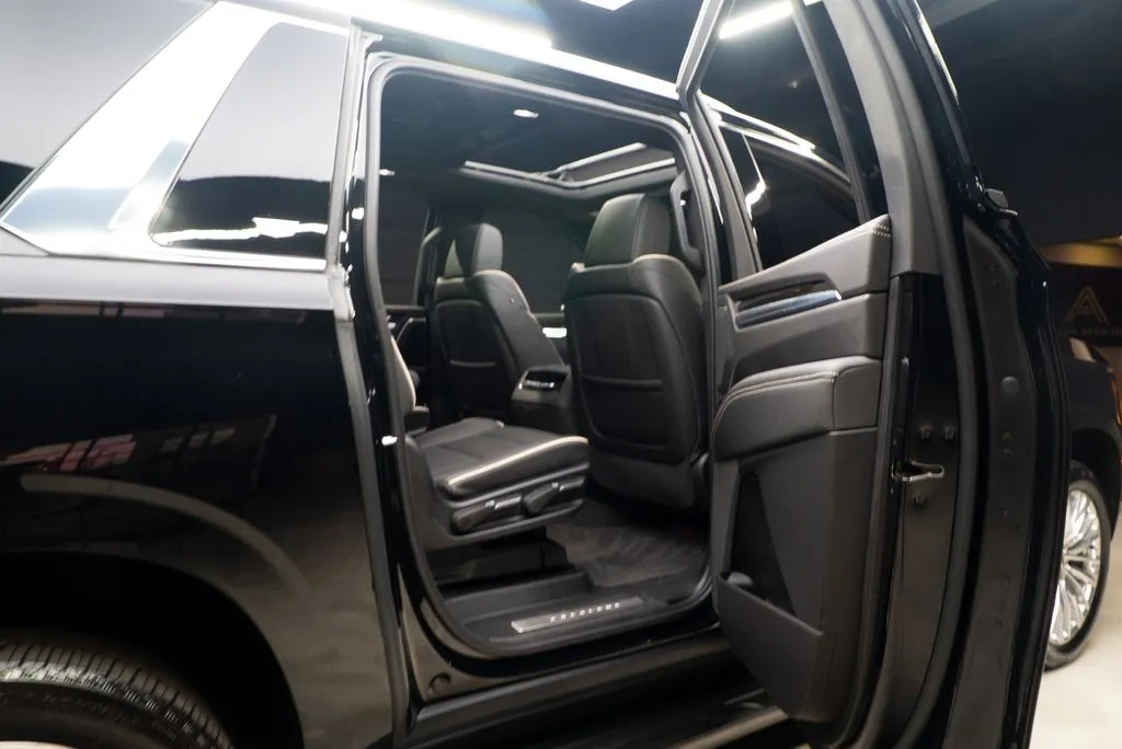 Cadillac Escalade ESV photo 53