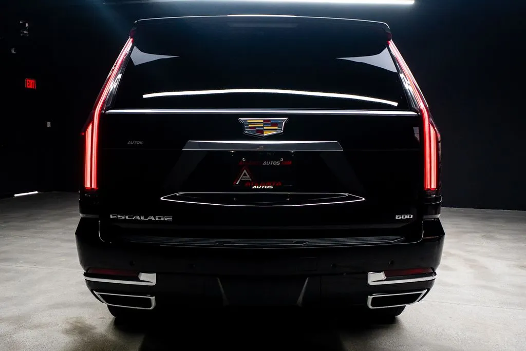 Cadillac Escalade ESV photo 18