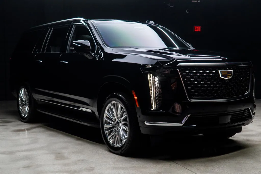 Cadillac Escalade ESV photo 9