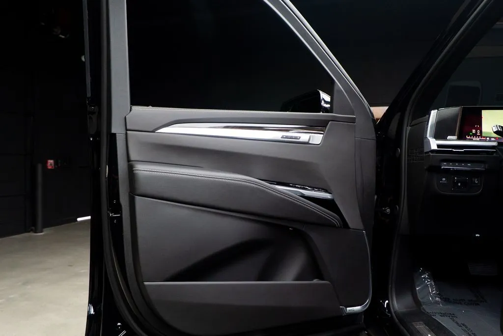 Cadillac Escalade ESV photo 26