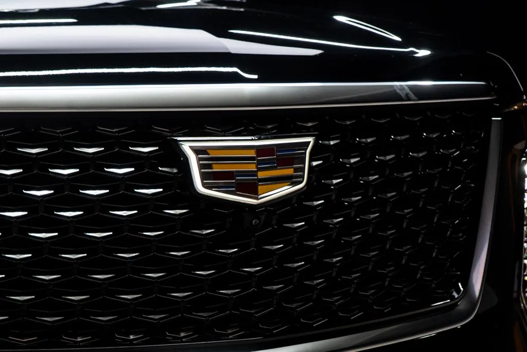 Cadillac Escalade ESV photo 6