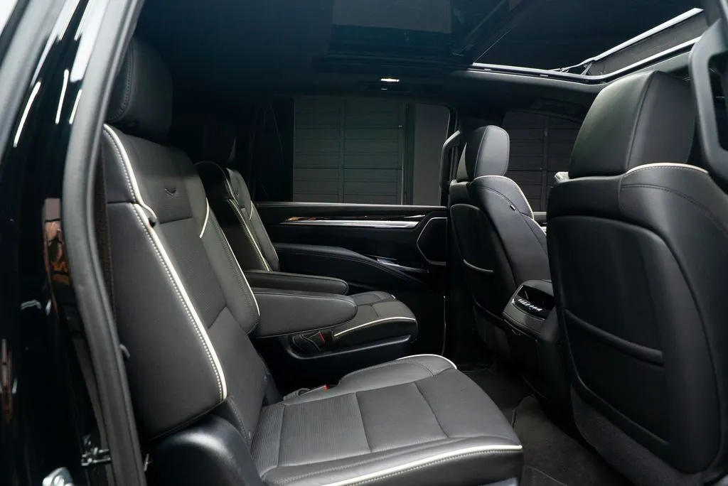 Cadillac Escalade ESV photo 50