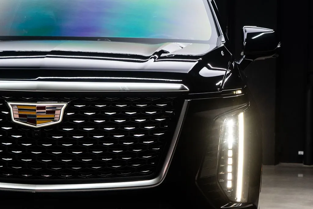Cadillac Escalade ESV photo 4