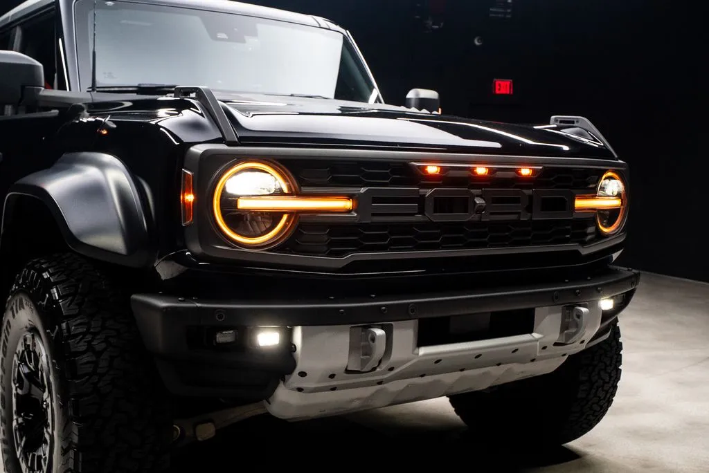 Ford Bronco photo 7
