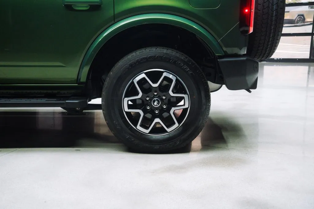 Ford Bronco photo 23