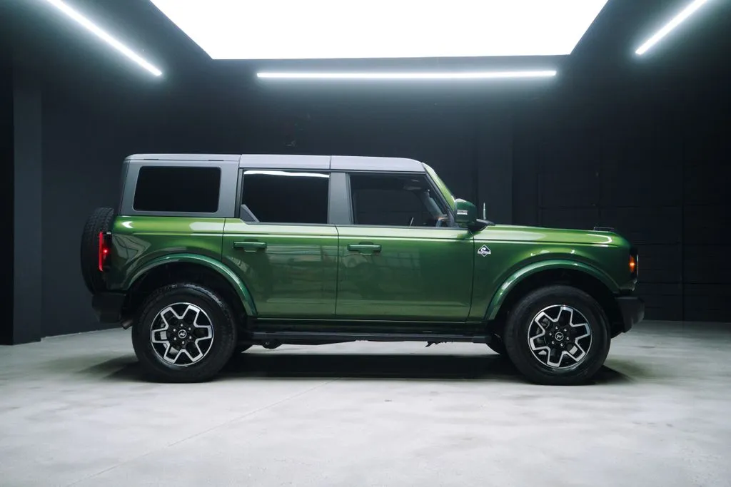 Ford Bronco photo 13