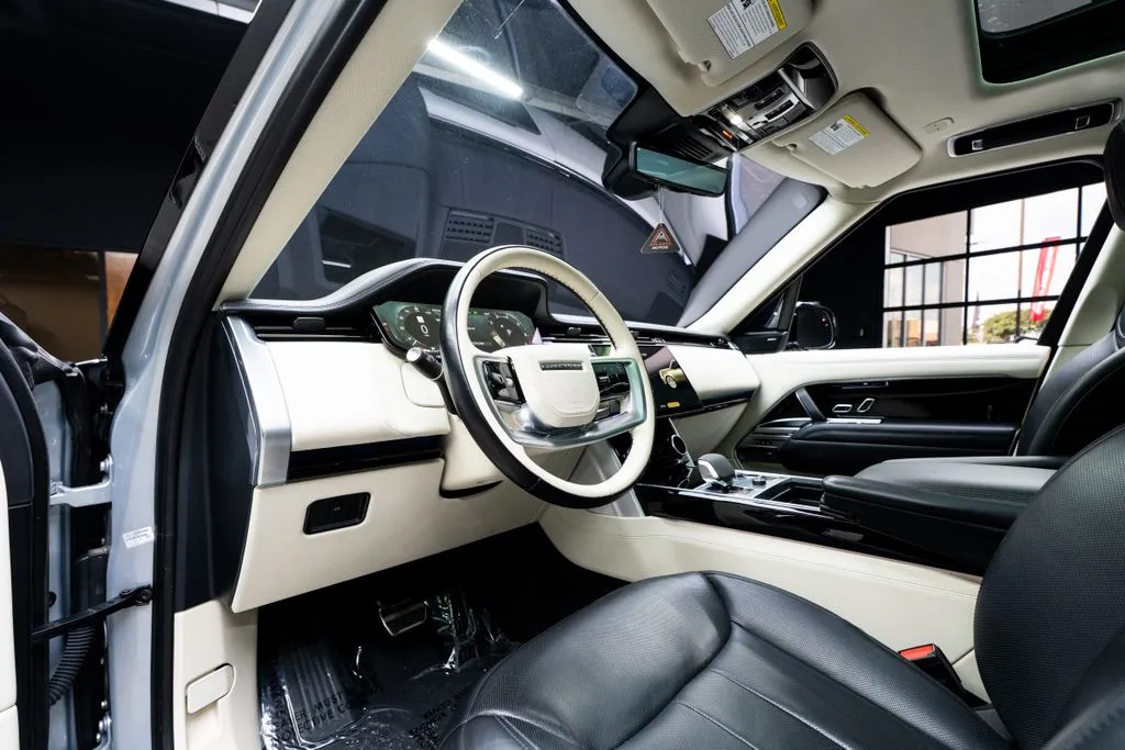Land Rover Range Rover photo 28