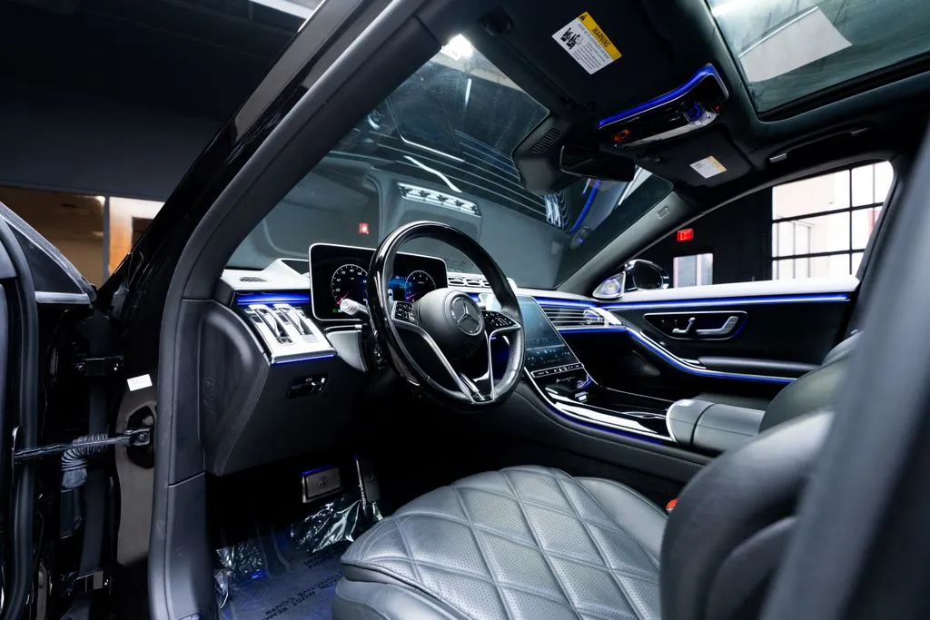 Mercedes-Benz S-Class photo 38
