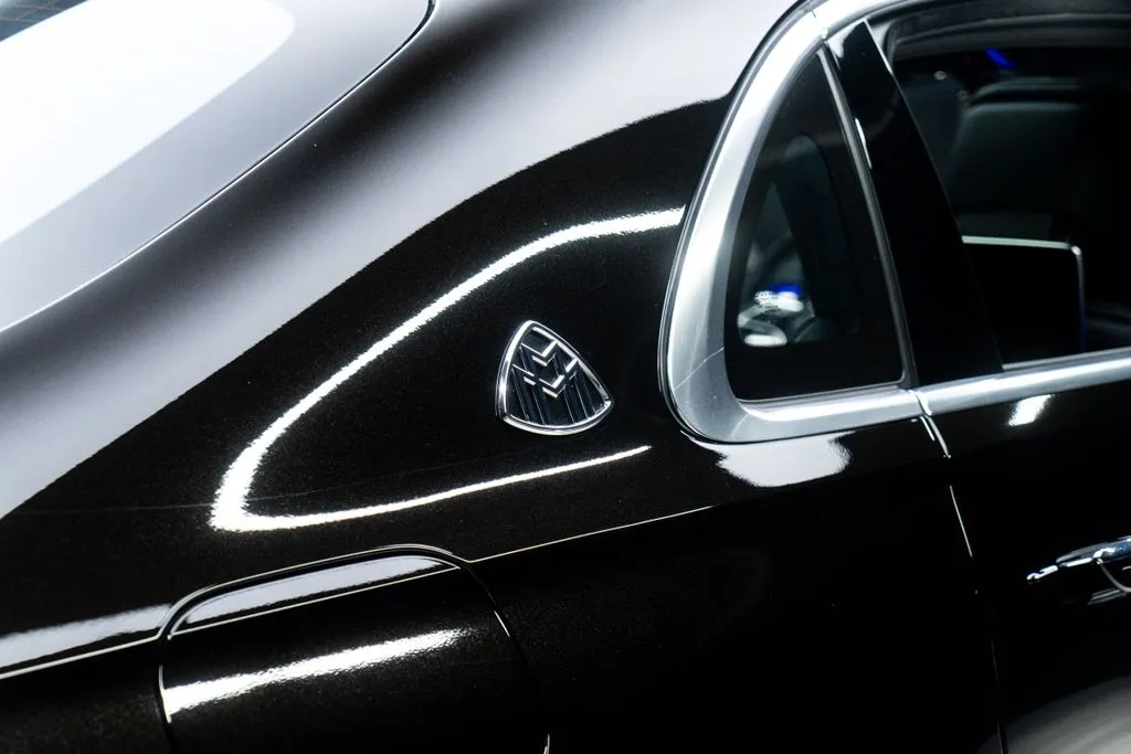 Mercedes-Benz S-Class photo 19