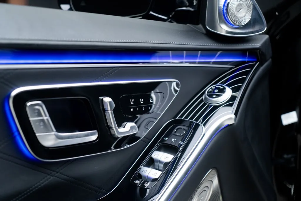 Mercedes-Benz S-Class photo 32