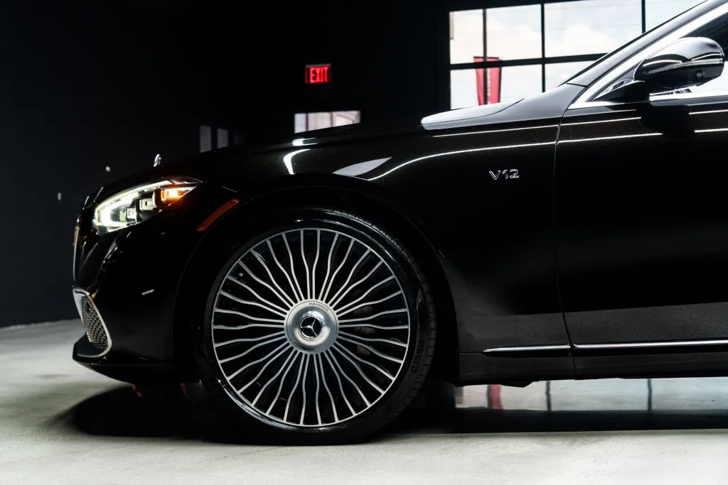 Mercedes-Benz S-Class photo 28