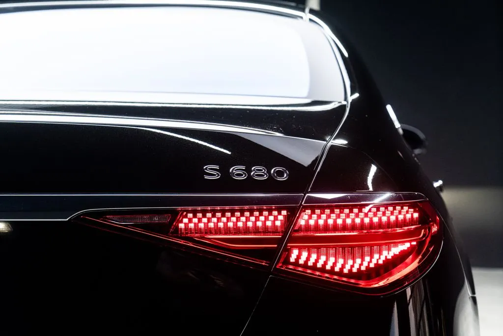 Mercedes-Benz S-Class photo 21