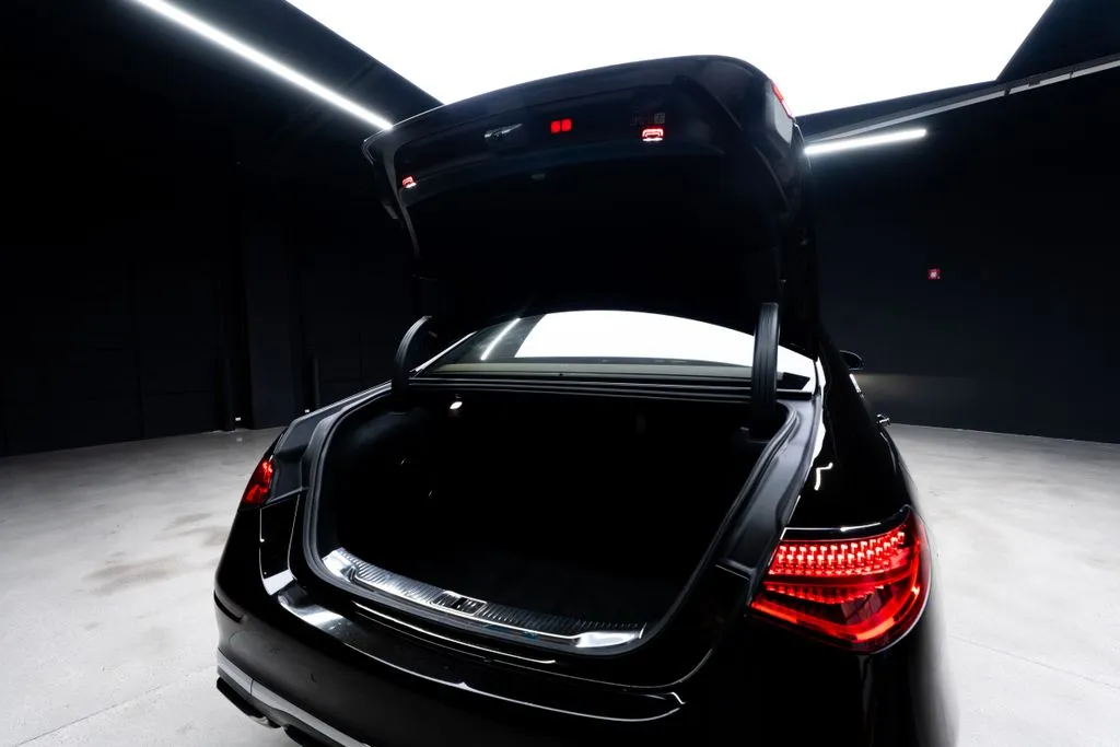 Mercedes-Benz S-Class photo 64