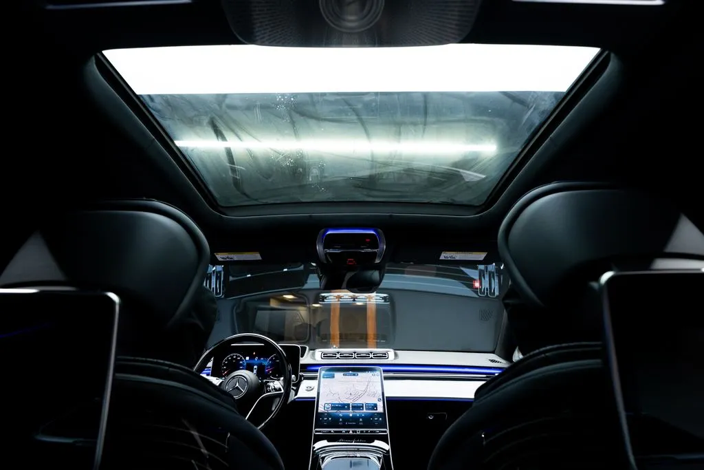 Mercedes-Benz S-Class photo 51