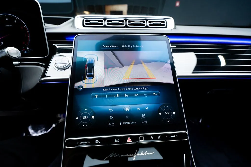 Mercedes-Benz S-Class photo 45