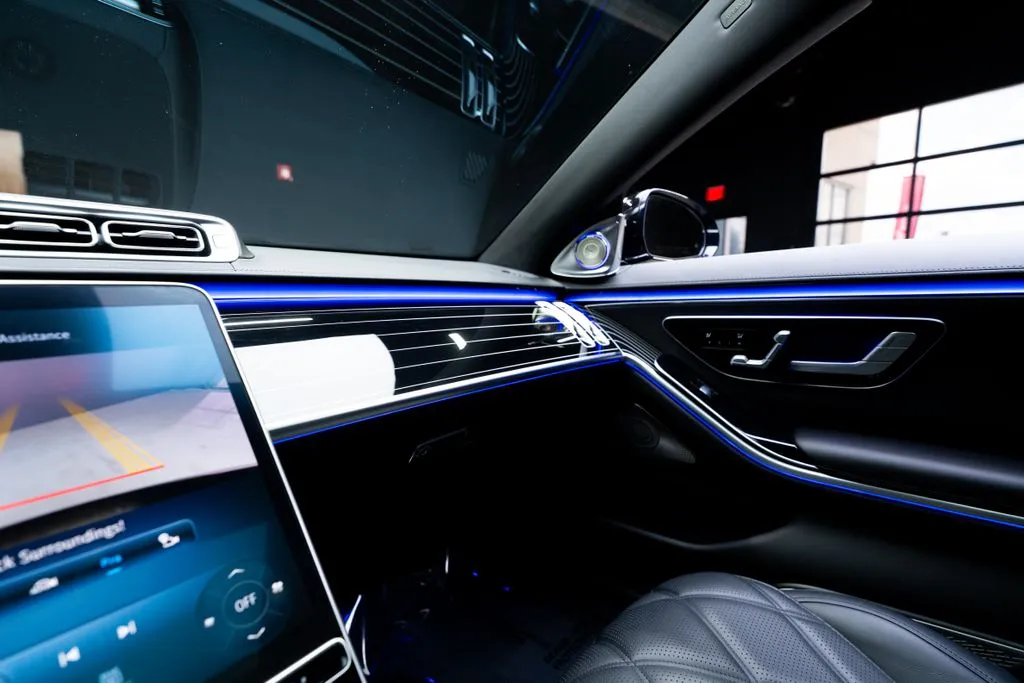 Mercedes-Benz S-Class photo 49