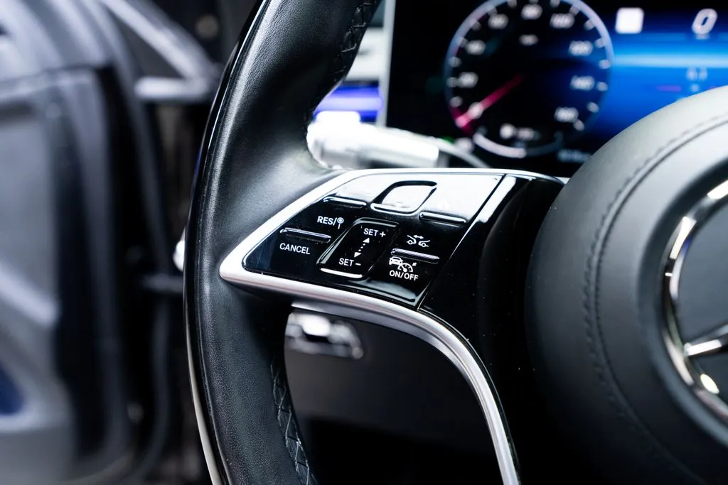 Mercedes-Benz S-Class photo 41