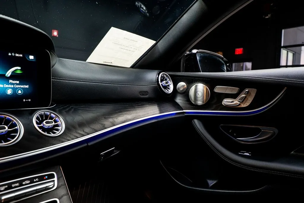 Mercedes-Benz E-Class photo 37