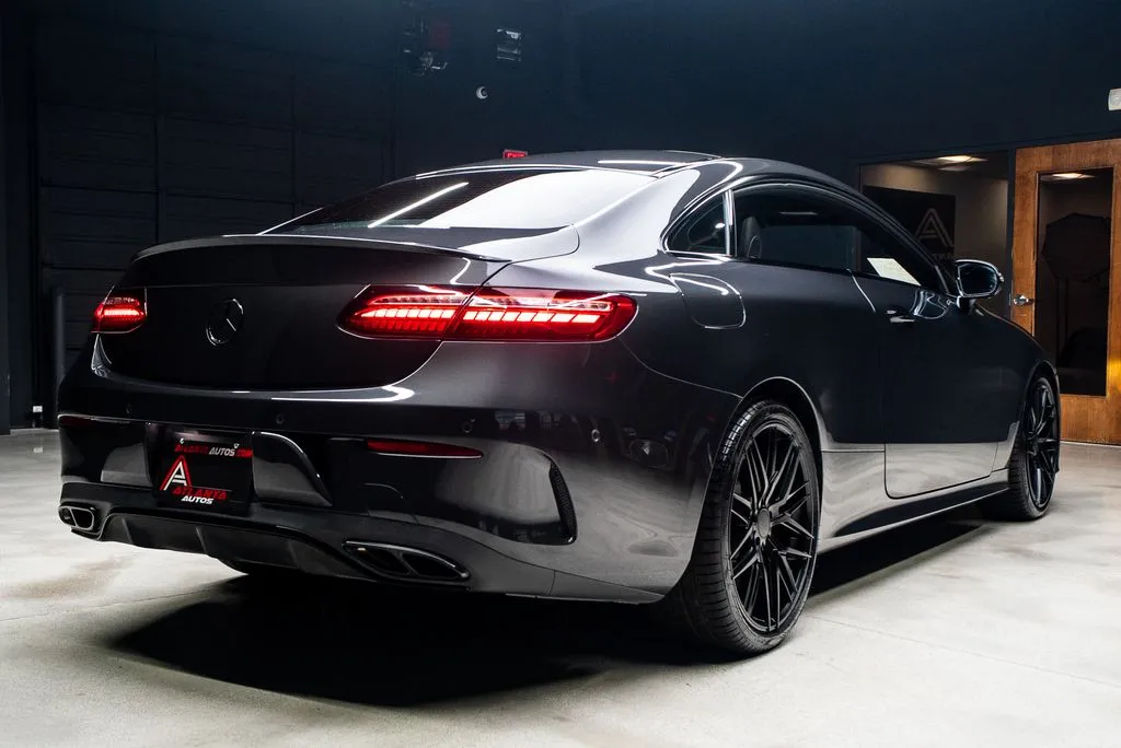 Mercedes-Benz E-Class photo 16