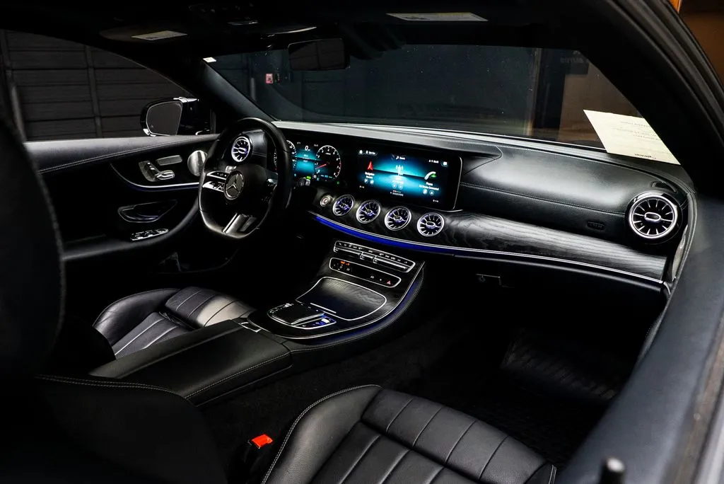Mercedes-Benz E-Class photo 39