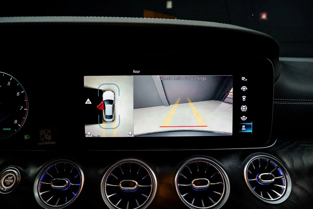 Mercedes-Benz E-Class photo 34