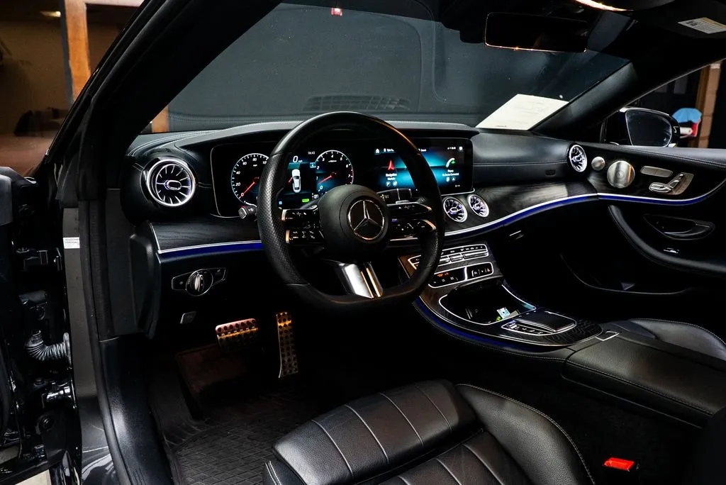 Mercedes-Benz E-Class photo 28