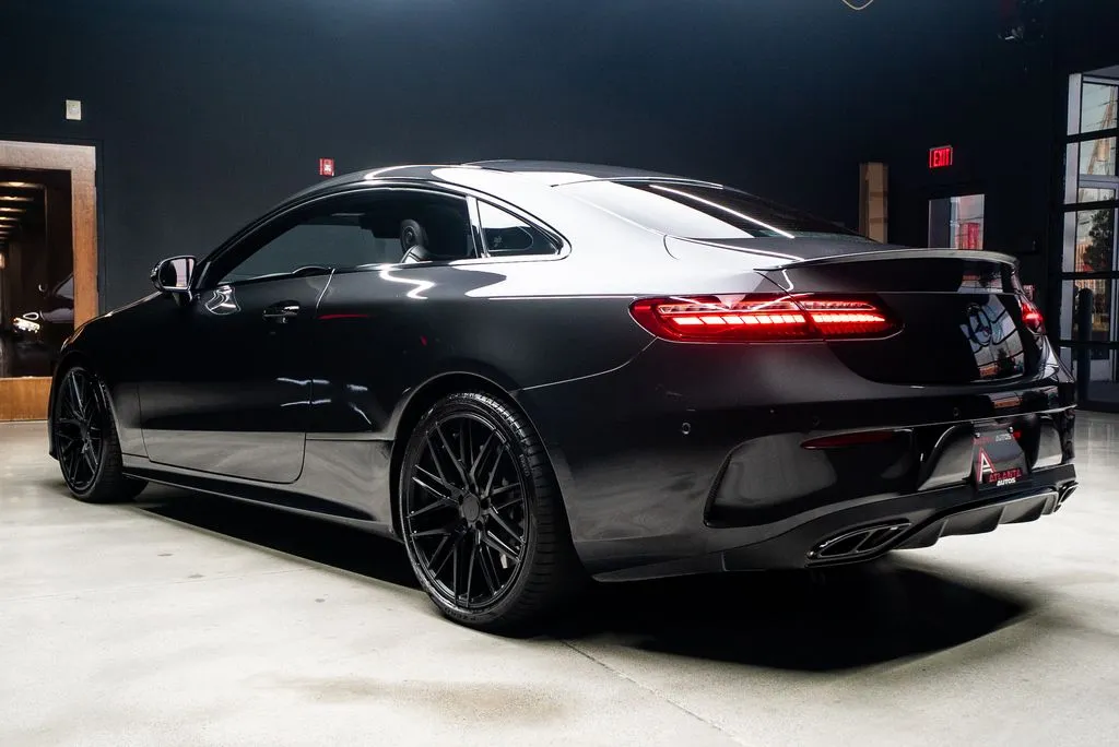 Mercedes-Benz E-Class photo 20