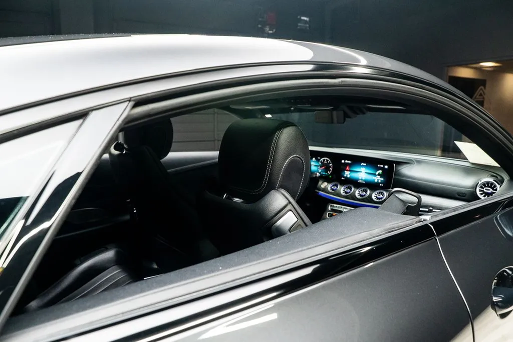 Mercedes-Benz E-Class photo 44