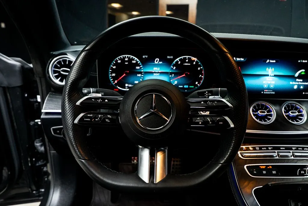 Mercedes-Benz E-Class photo 29