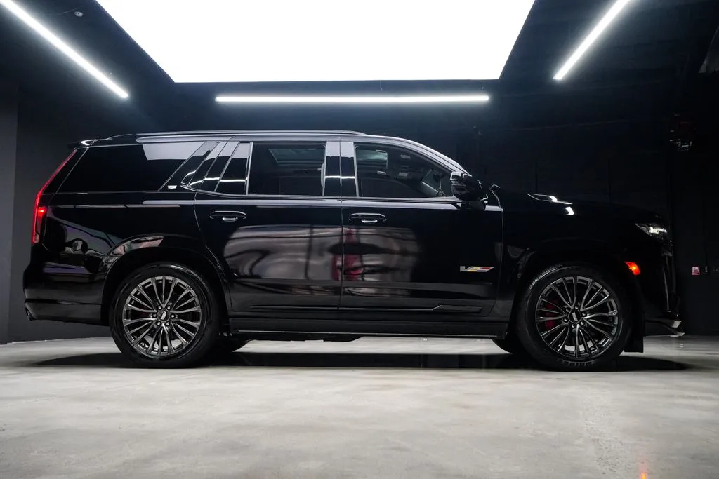 Cadillac Escalade photo 9