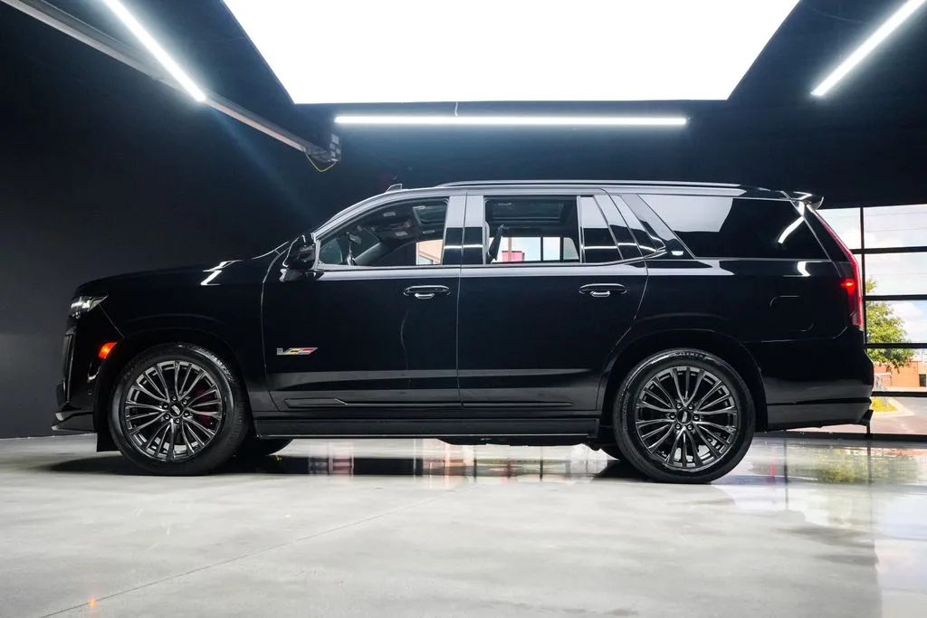 Cadillac Escalade photo 23