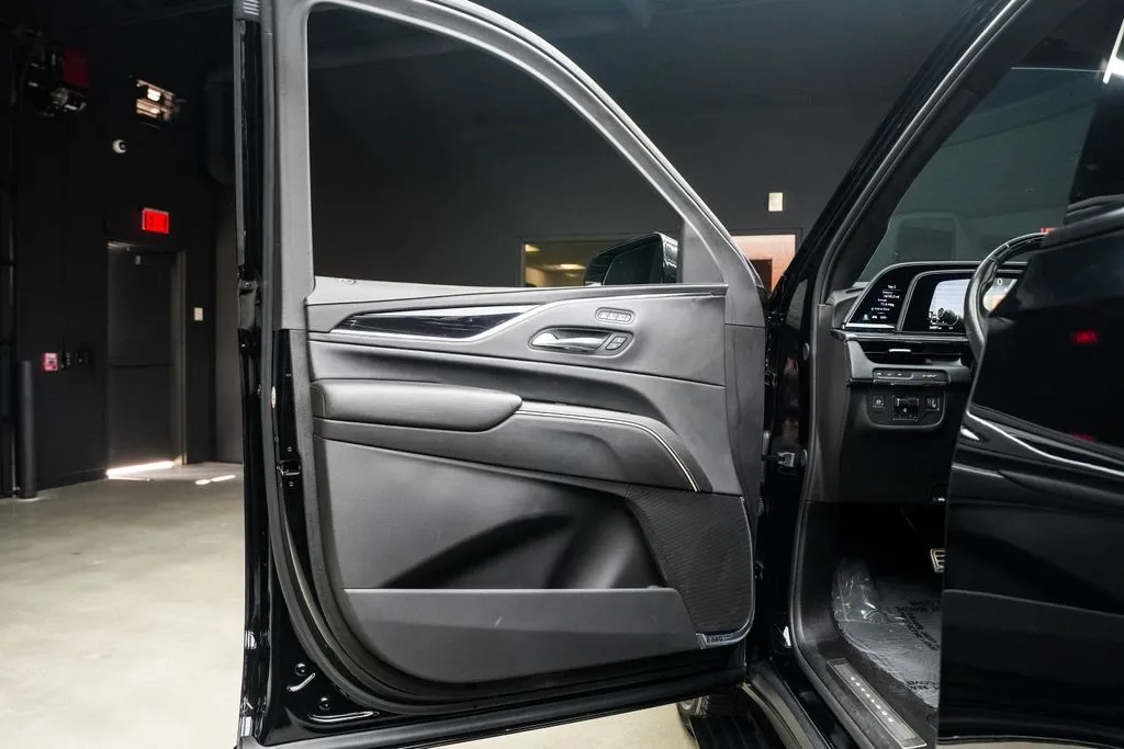 Cadillac Escalade photo 26