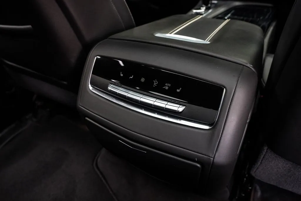 Cadillac Escalade photo 48