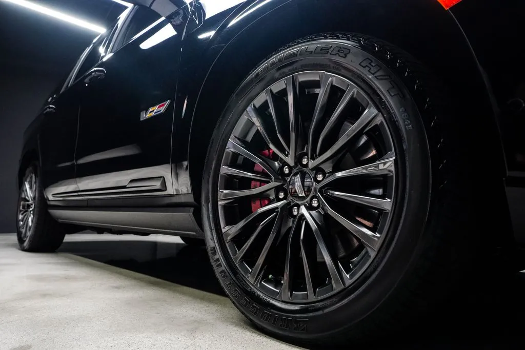 Cadillac Escalade photo 12