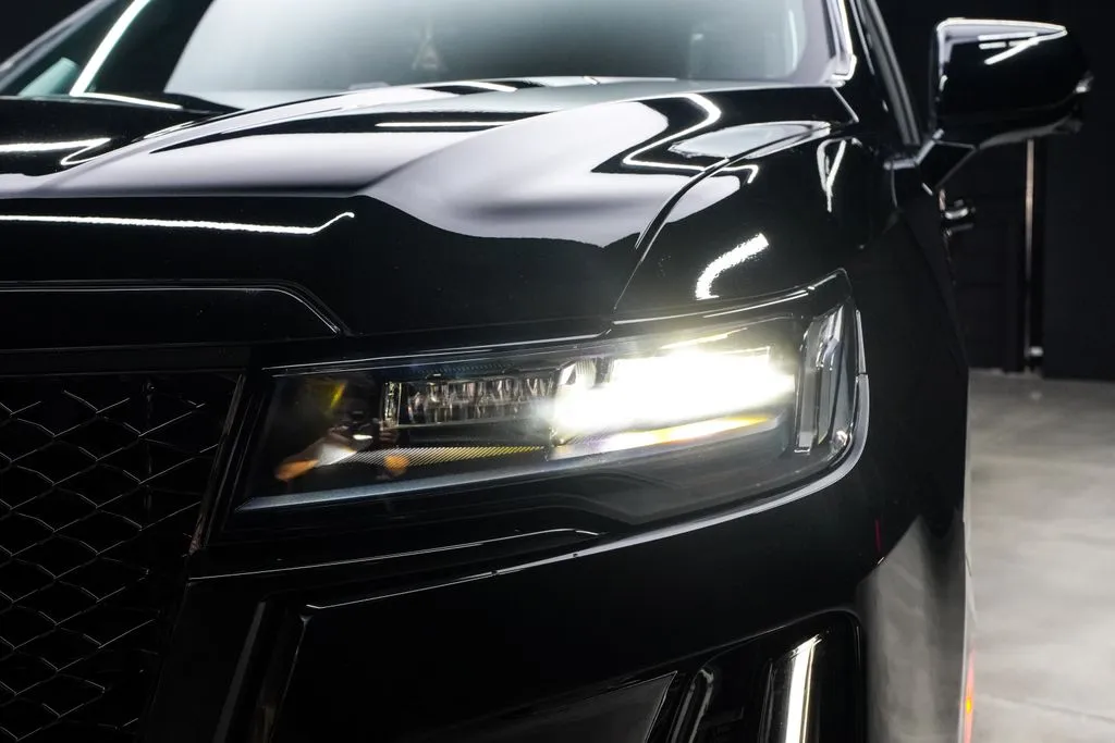 Cadillac Escalade photo 4