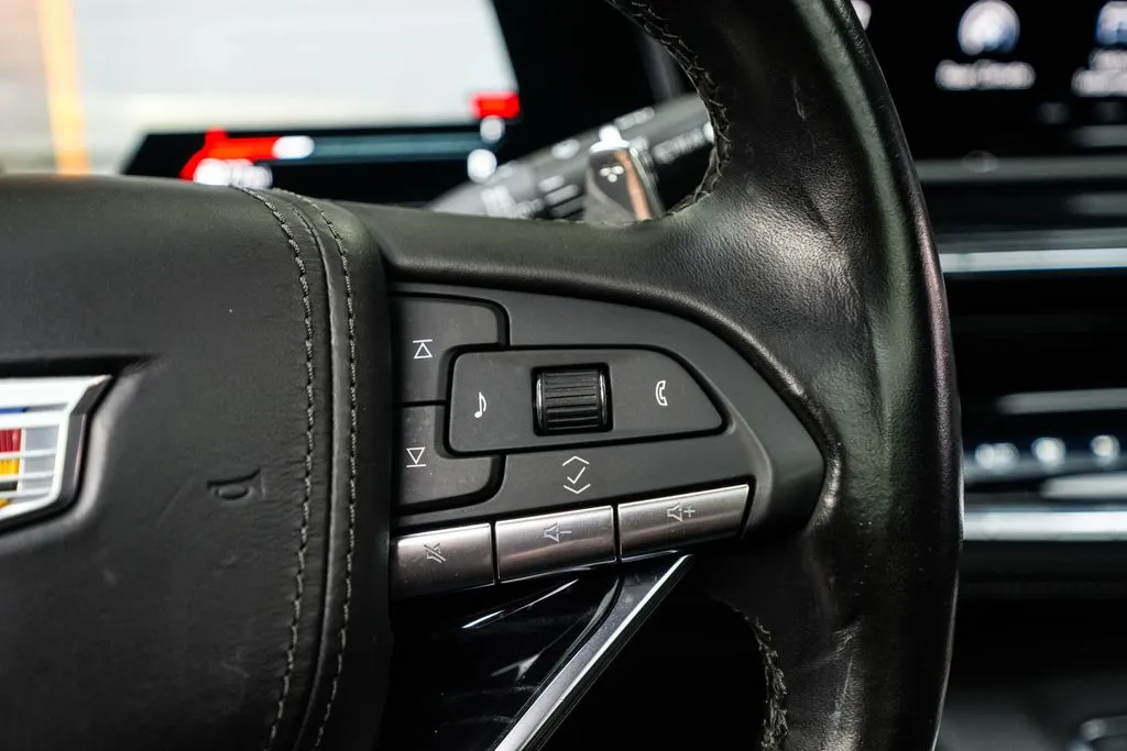 Cadillac Escalade photo 34