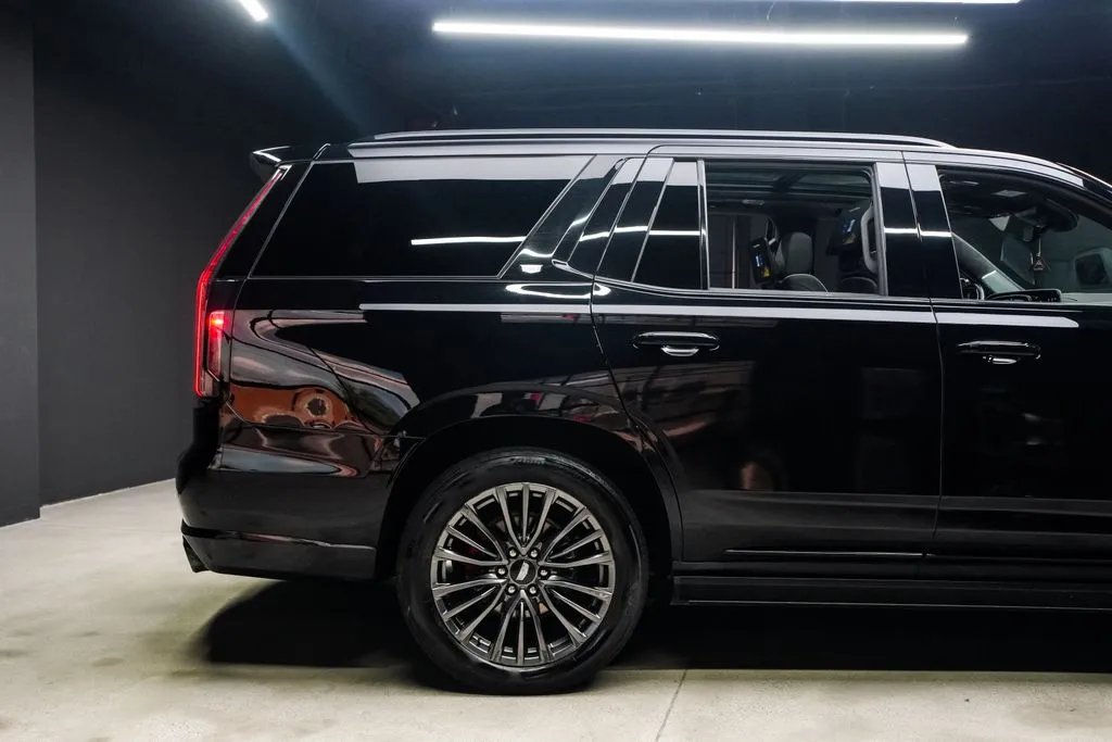 Cadillac Escalade photo 16