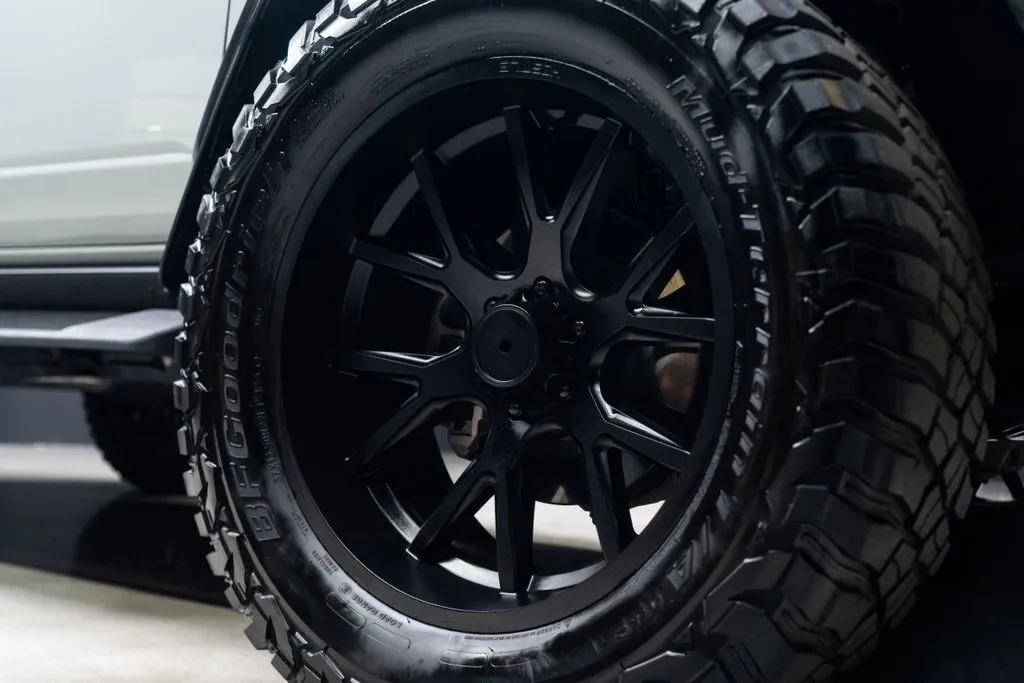 Ford Bronco photo 18