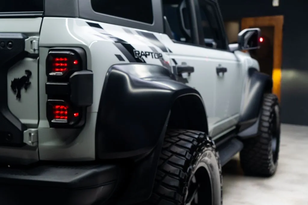 Ford Bronco photo 24