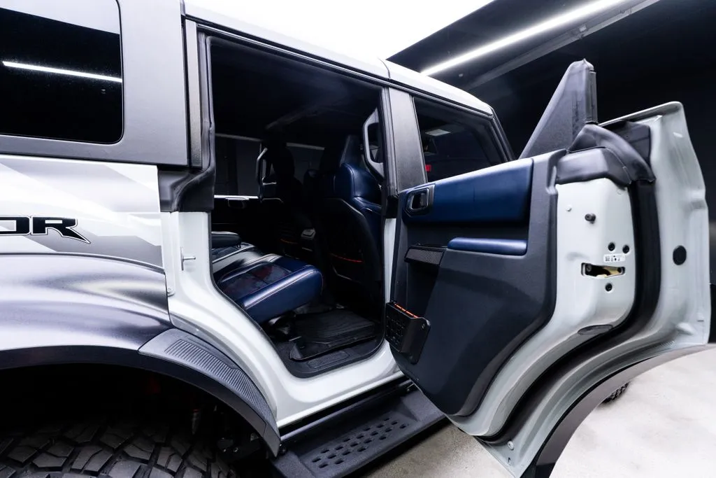 Ford Bronco photo 56