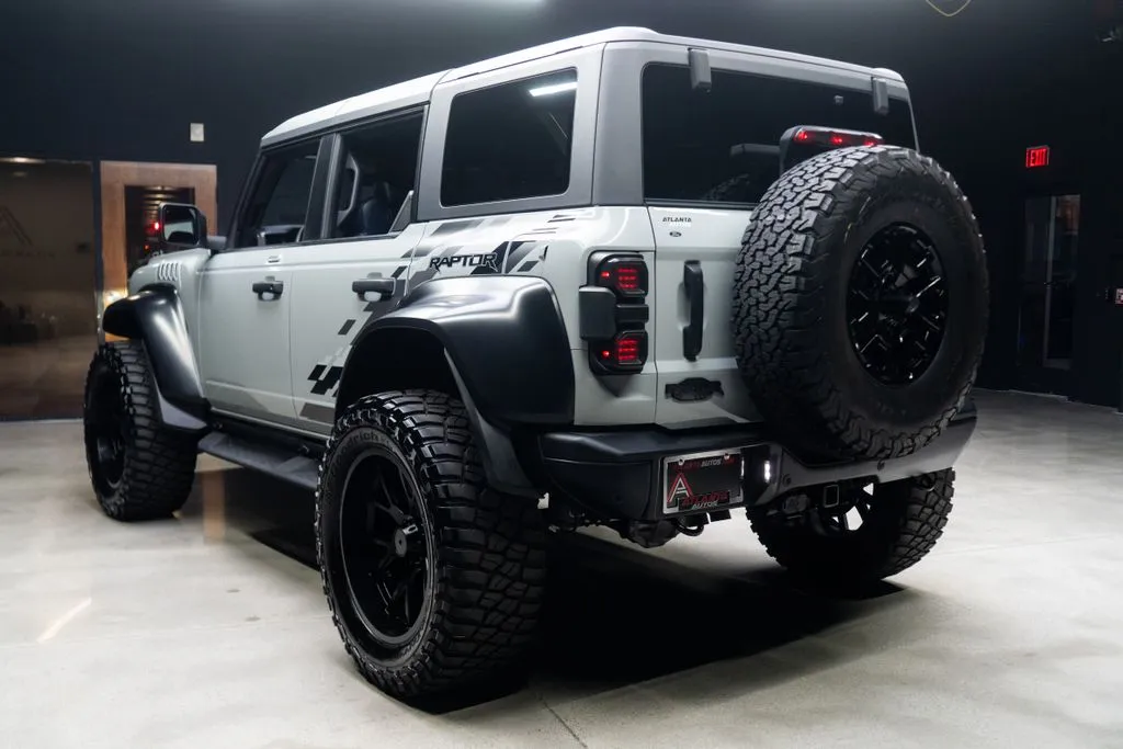 Ford Bronco photo 30