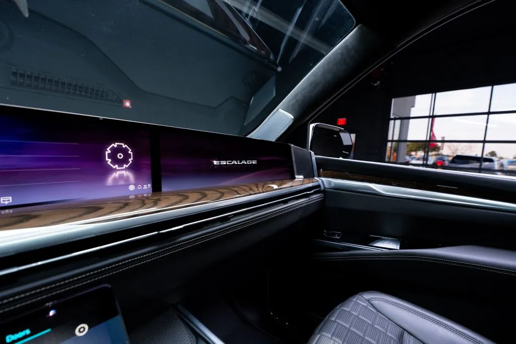 Cadillac Escalade photo 45