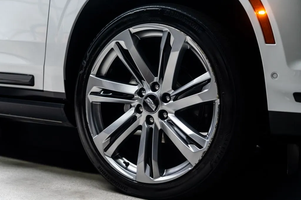 Cadillac Escalade photo 13