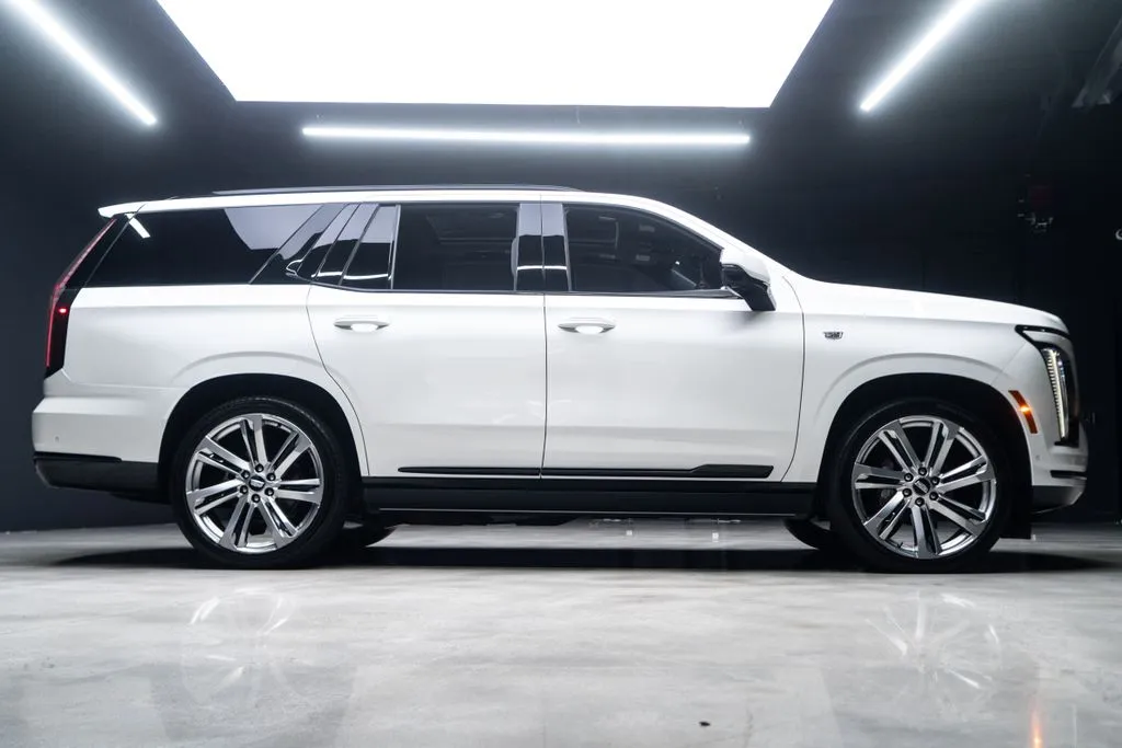 Cadillac Escalade photo 11