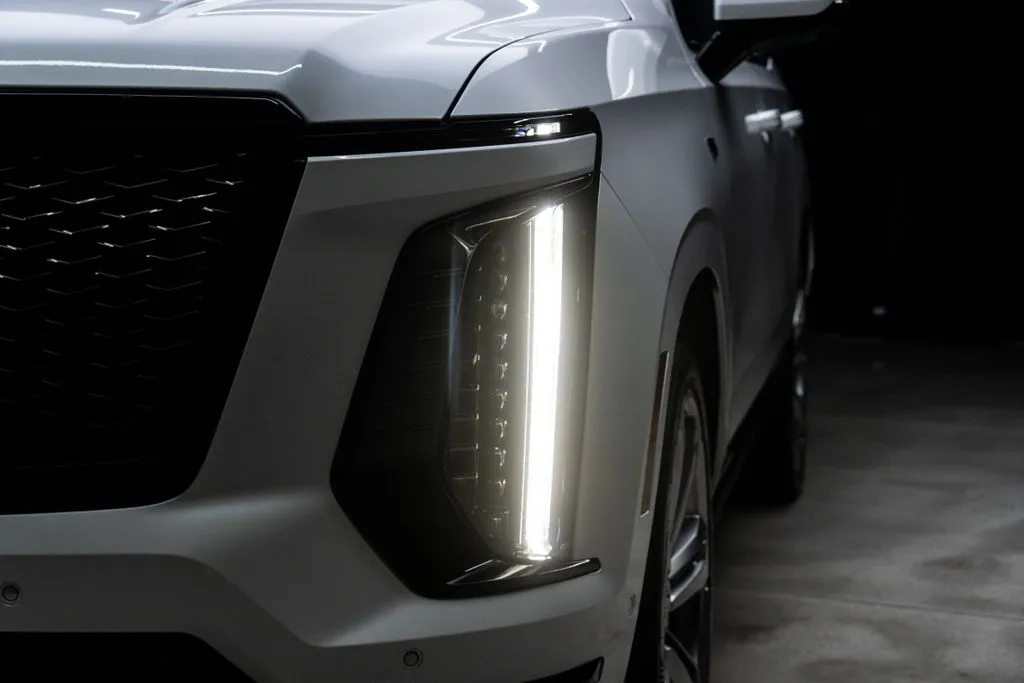 Cadillac Escalade photo 3
