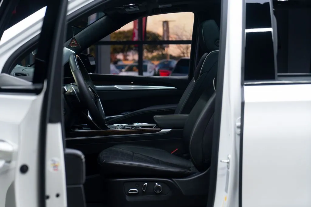 Cadillac Escalade photo 30