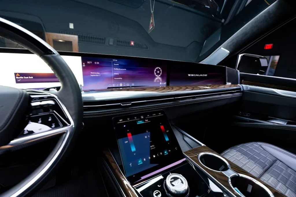 Cadillac Escalade photo 41