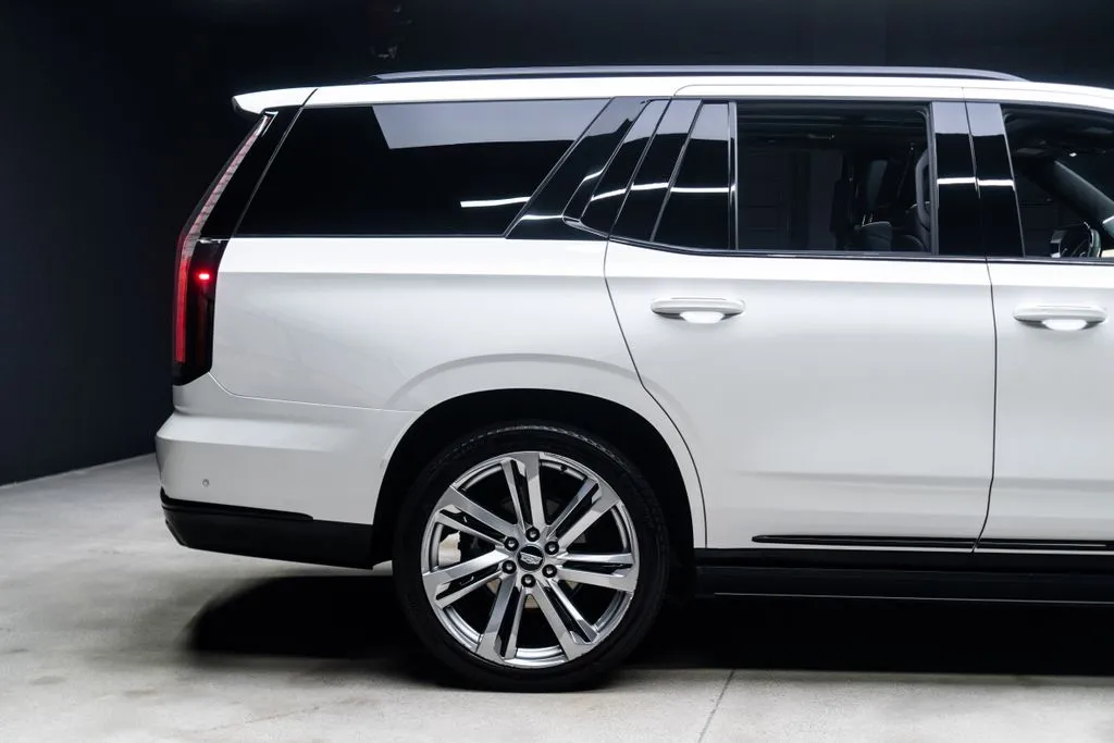 Cadillac Escalade photo 16