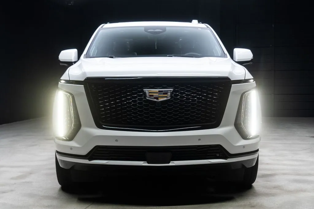 Cadillac Escalade photo 4