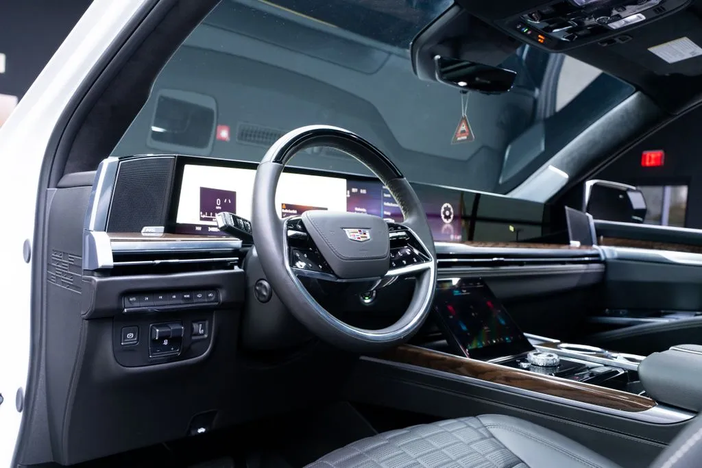 Cadillac Escalade photo 34